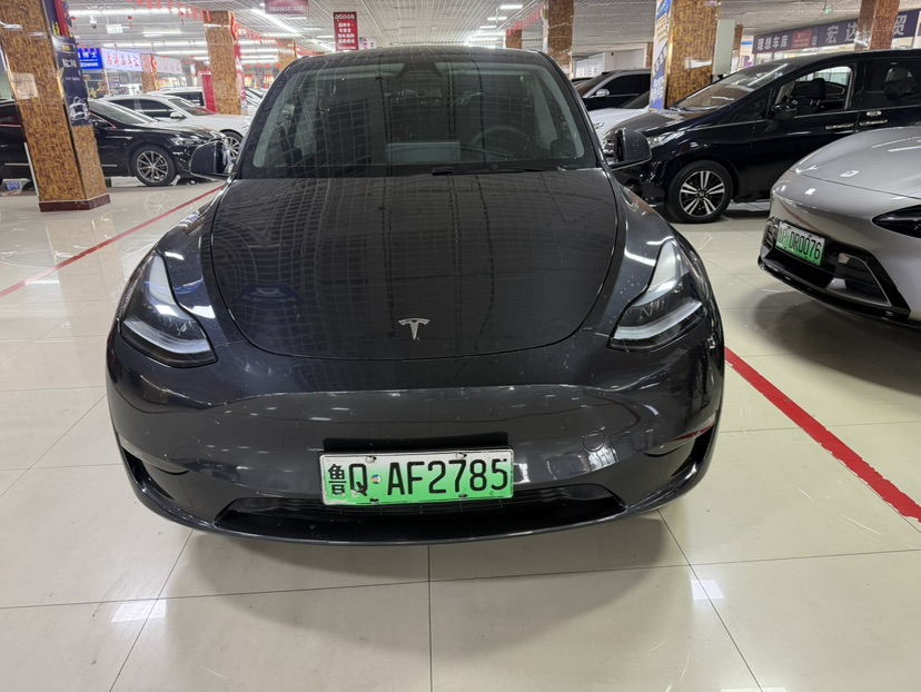 Tesla Model Y 2024 #2 Tesla Model Y 2024 car image #2