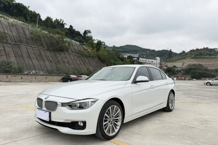 BMW 3 Series 2019 #2 BMW 3 Series 2019 car image #2