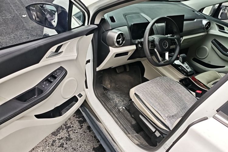 BYD Yuan Pro 2021 #16 BYD Yuan Pro 2021 car image #16