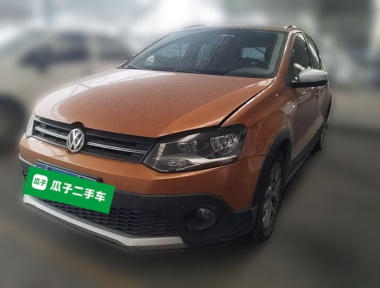 Volkswagen Polo 2015 Volkswagen Polo 2015 صورة سيارة