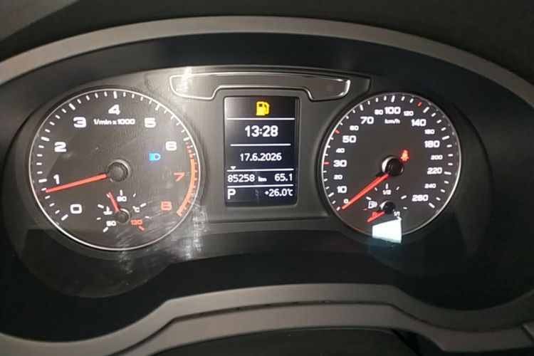 Audi Q3 2018 #12 Audi Q3 2018 car image #12