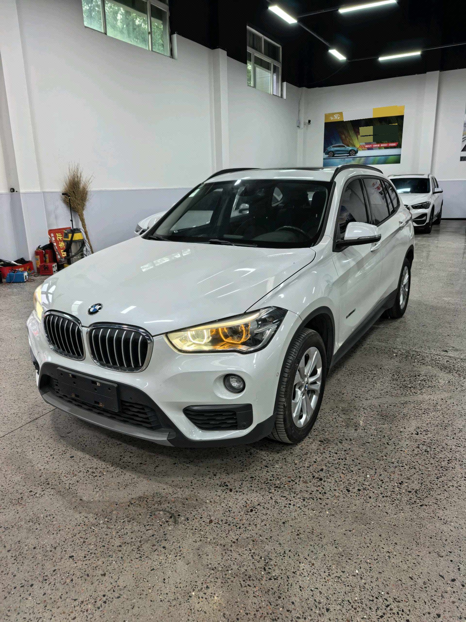 BMW X1 2016 BMW X1 2016 car image