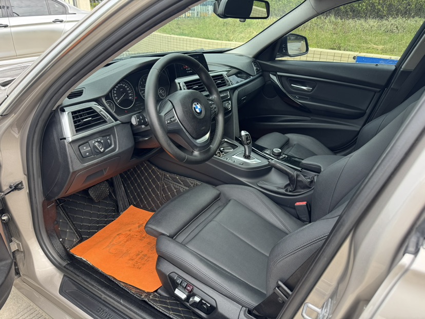 BMW 3 Series 2018 car image #4