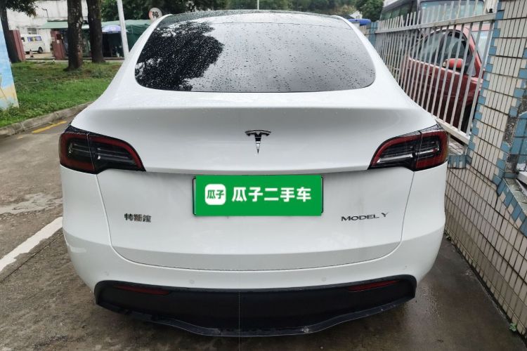 Tesla Model Y 2023 #6 Tesla Model Y 2023 car image #6