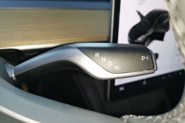 Tesla Model Y 2023 #14 Tesla Model Y 2023 car image #14
