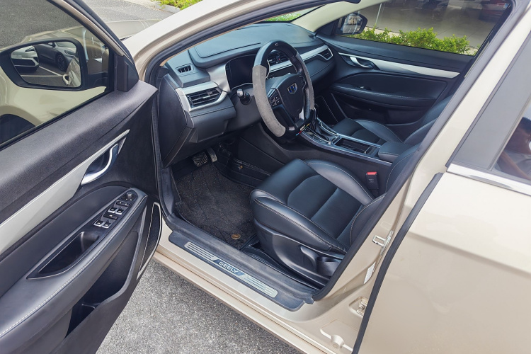 GEELY Emgrand 2019 car image #14