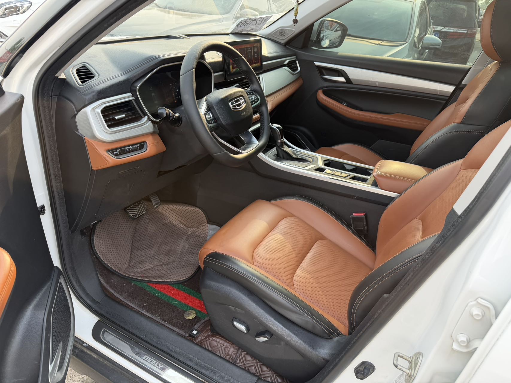 GEELY Vision X6 2019 image de voiture #6