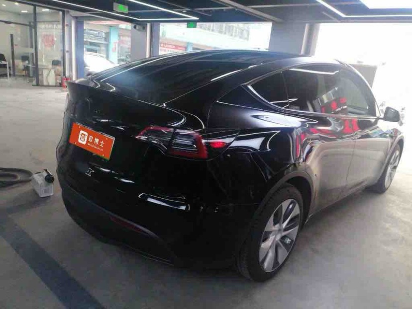 Tesla Model Y 2022 car image #6