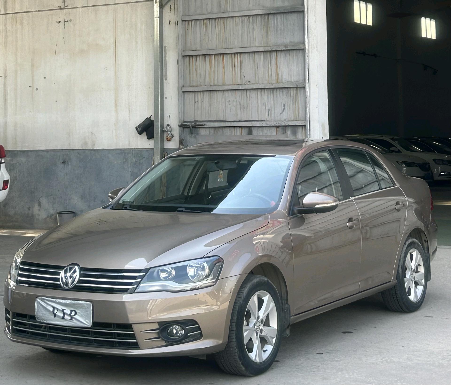 Volkswagen Bora 2015 car image 