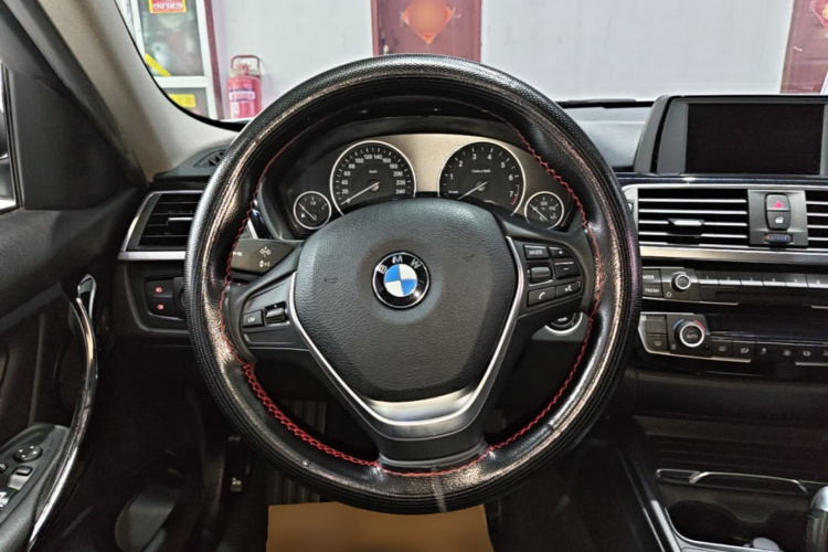 BMW 3 Series 2017 #15 BMW 3 Series 2017 car image #15