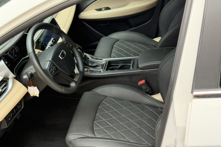 GEELY Emgrand 2019 #23 GEELY Emgrand 2019 car image #23