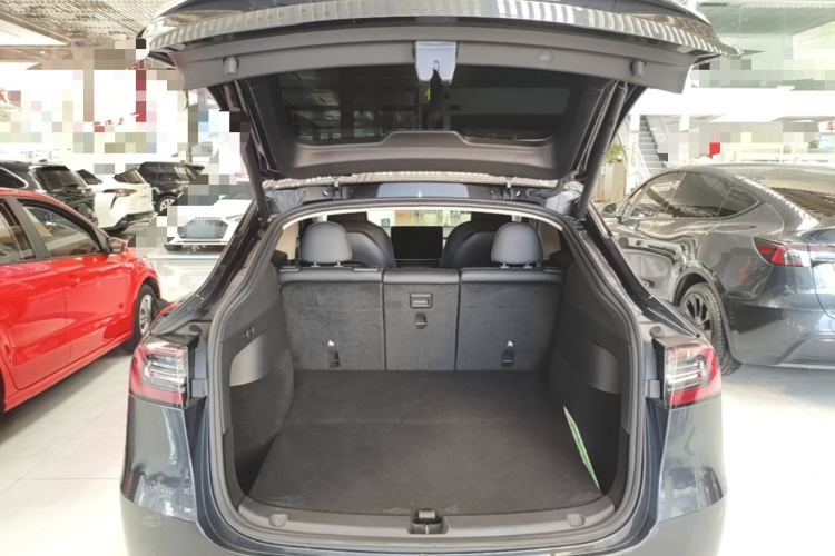 Tesla Model Y 2024 #21 Tesla Model Y 2024 car image #21