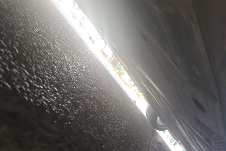 BMW 3 Series 2018 car image #25