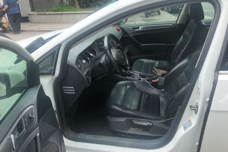Volkswagen Golf 2014 car image #17