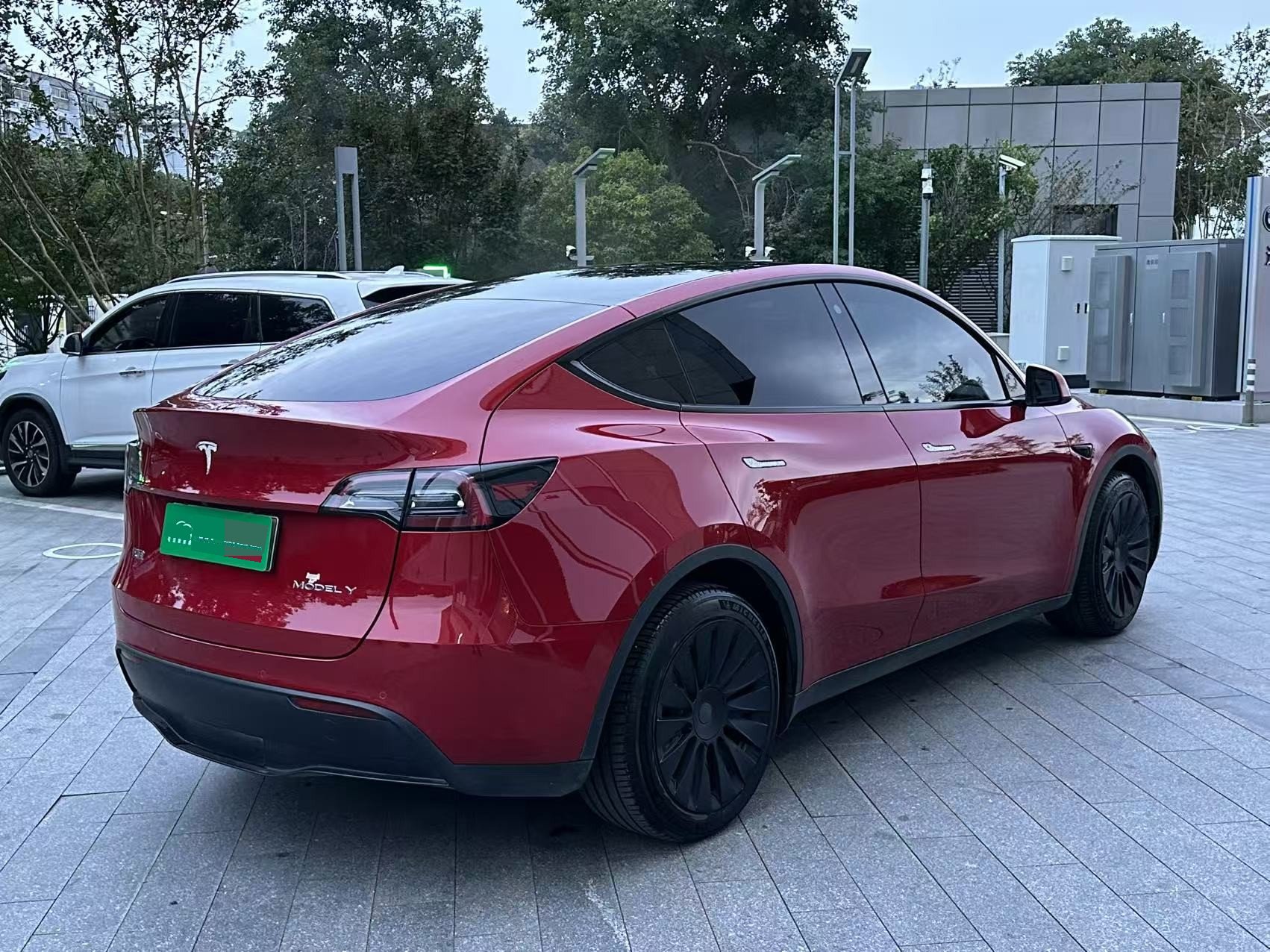 Tesla Model Y 2021 #6 Tesla Model Y 2021 car image #6