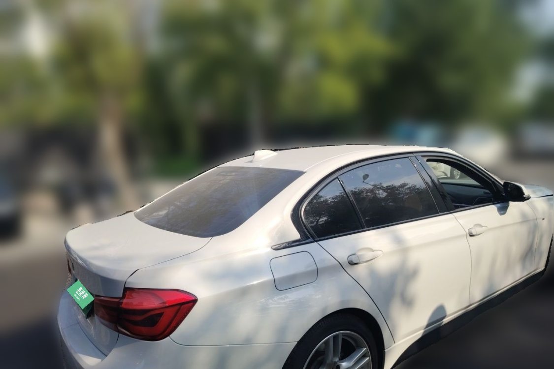 BMW 3 Series 2018 #4 BMW 3 Series 2018 car image #4