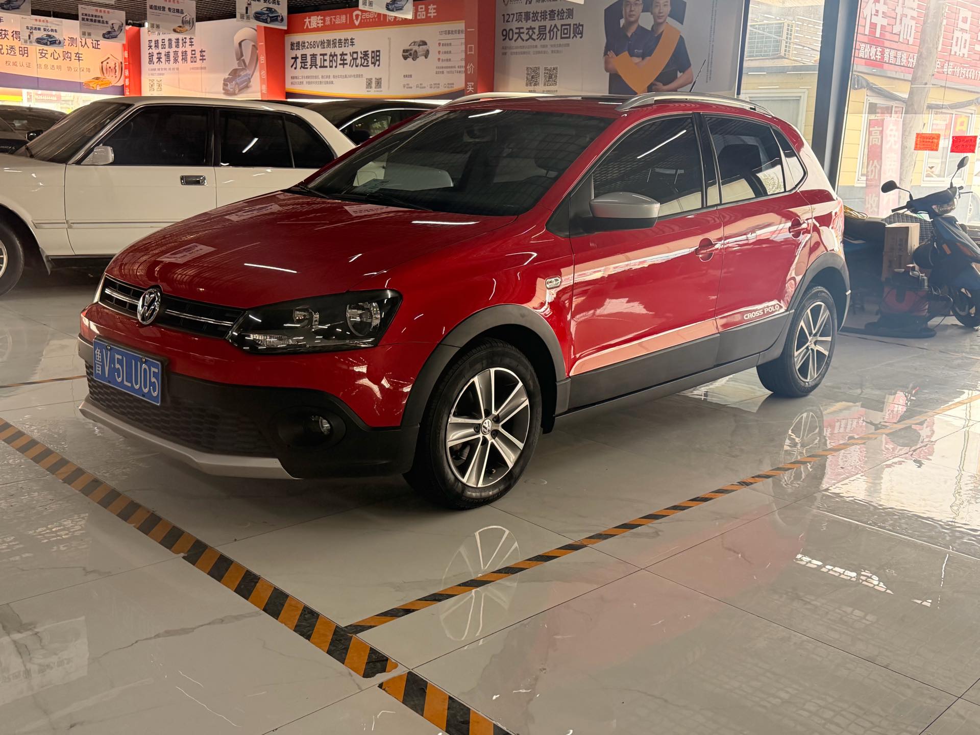 Volkswagen Polo 2014 car image 