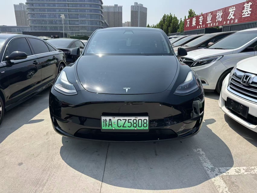 Tesla Model Y 2022 #2 Tesla Model Y 2022 car image #2