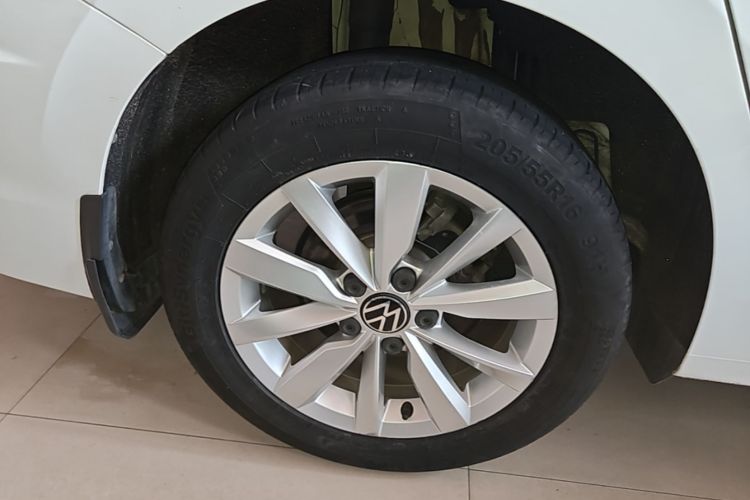 Volkswagen Bora 2022 car image #3