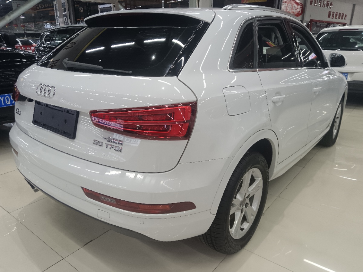 Audi Q3 2018 #3 Audi Q3 2018 car image #3