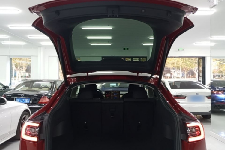 Tesla Model Y 2023 #19 Tesla Model Y 2023 immagine di auto #19