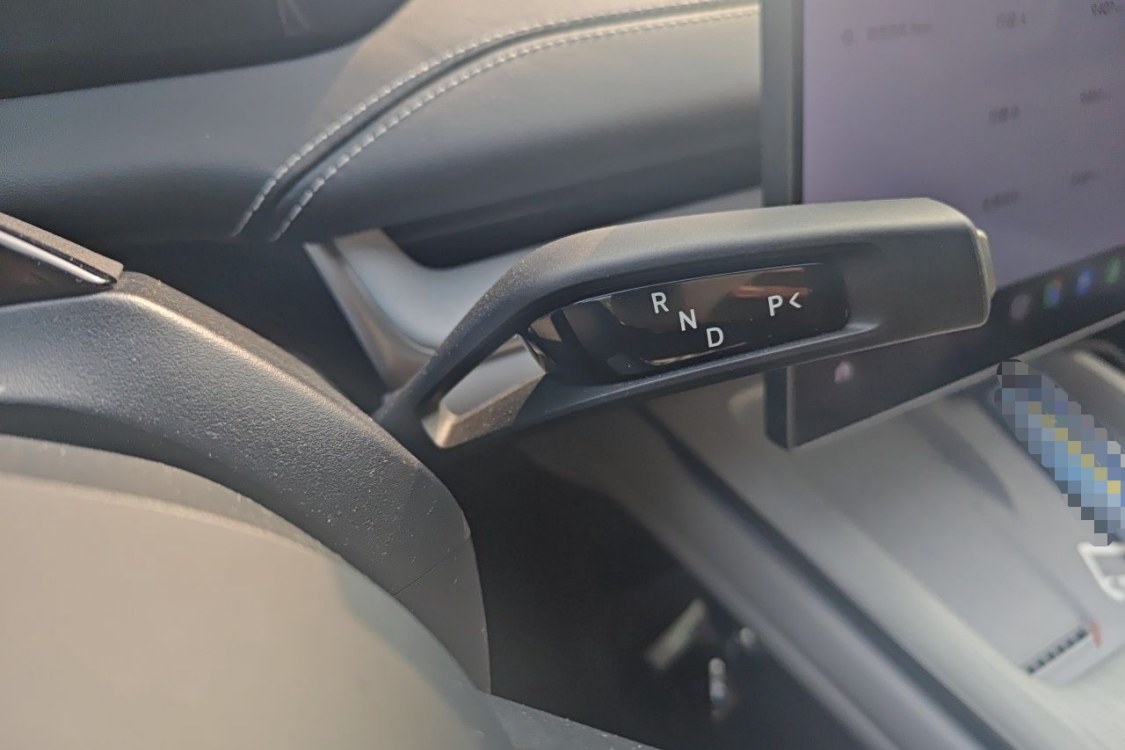 MI SU7 2024 immagine di auto #27