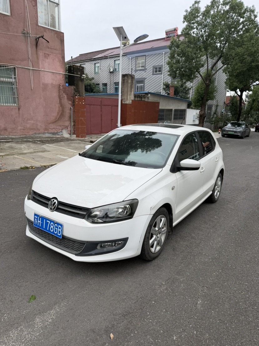 Volkswagen Polo 2012 #2 Volkswagen Polo 2012 car image #2
