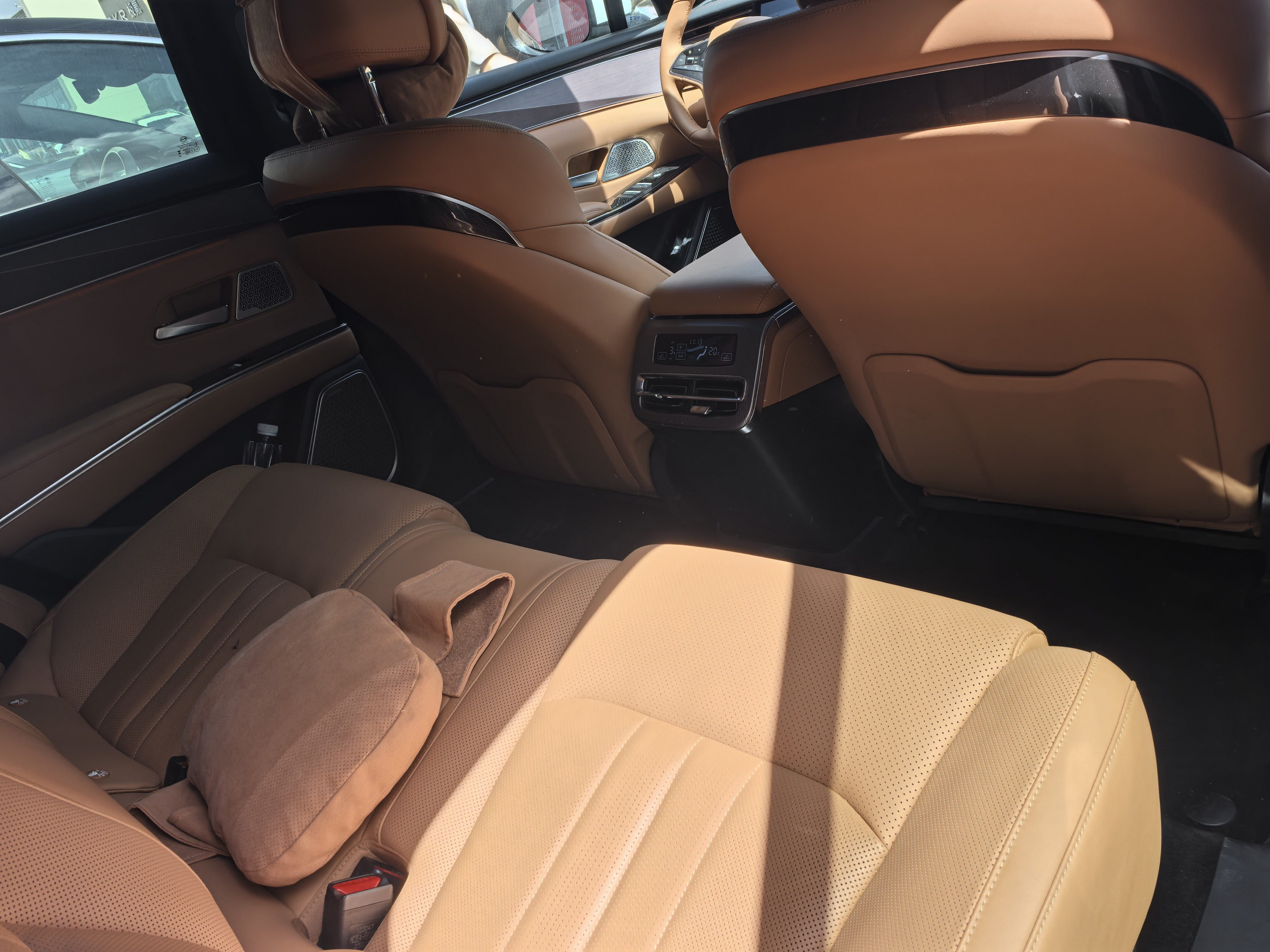 BYD HanL 2025 car image #8