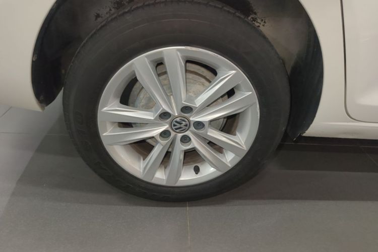 Volkswagen Santana 2017 car image #10
