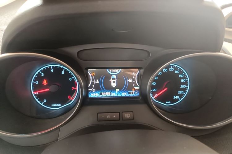 BYD Yuan 2018 #12 BYD Yuan 2018 car image #12