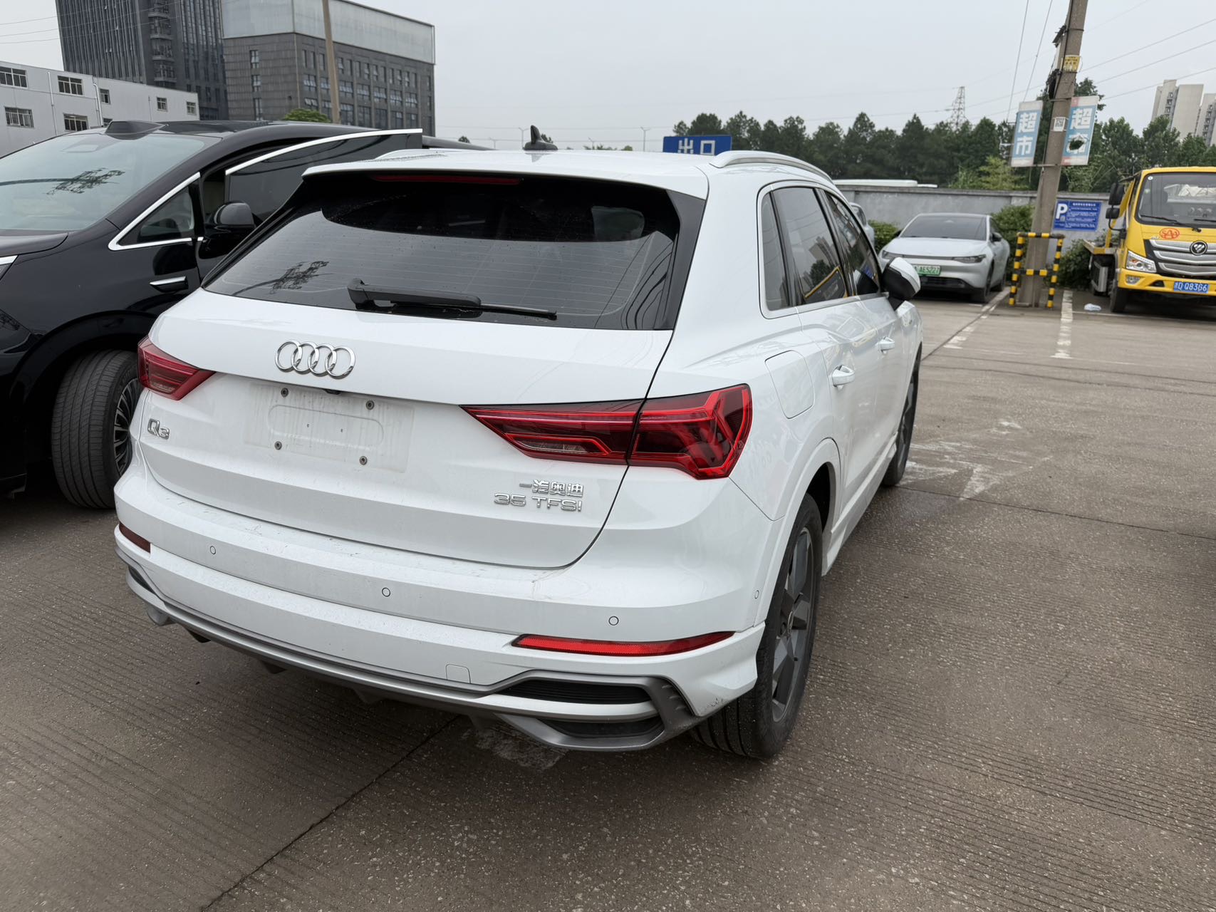 Audi Q3 2023 #8 Audi Q3 2023 car image #8
