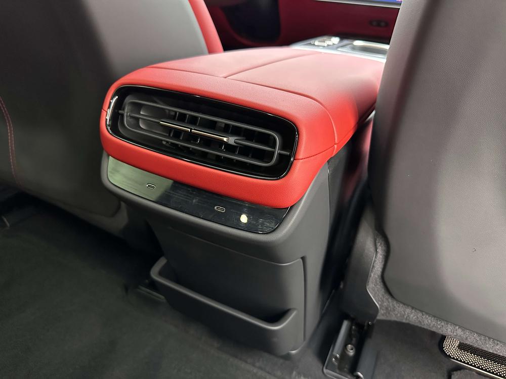 2025 car image #19