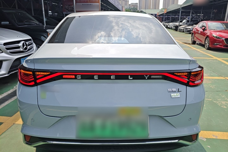 GEELY Emgrand L HiP 2022 car image #4