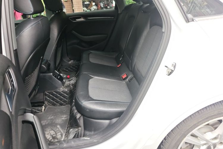Audi A3 2019 car image #14