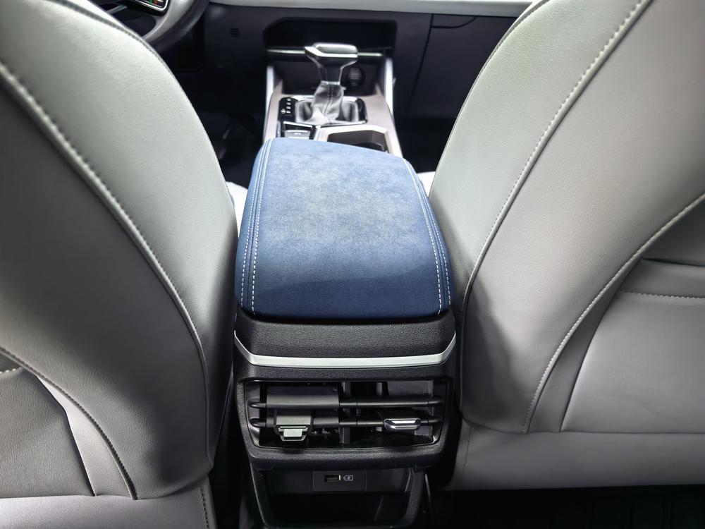 GEELY Emgrand 2022 #9 GEELY Emgrand 2022 car image #9