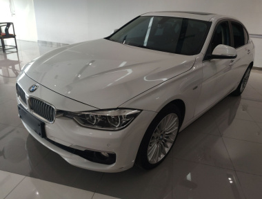 BMW 3 Series 2018 изображение автомобиля 