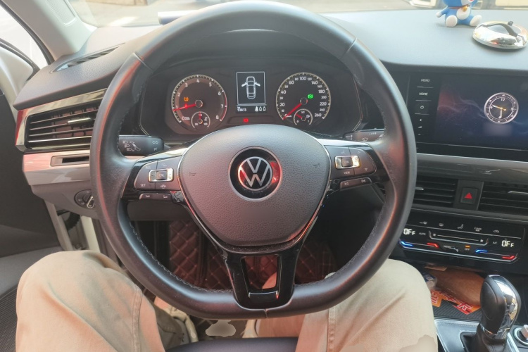 Volkswagen Bora 2021 car image #11