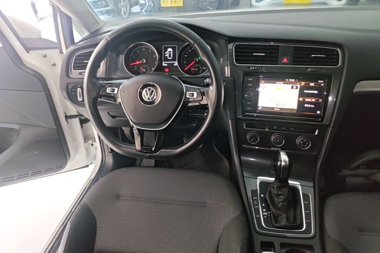Volkswagen Golf 2020 #13 Volkswagen Golf 2020 car image #13