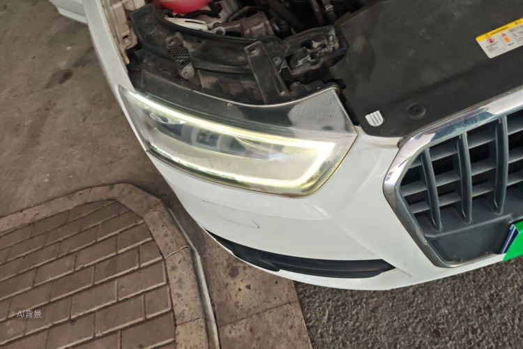 Audi Q3 2015 car image #8