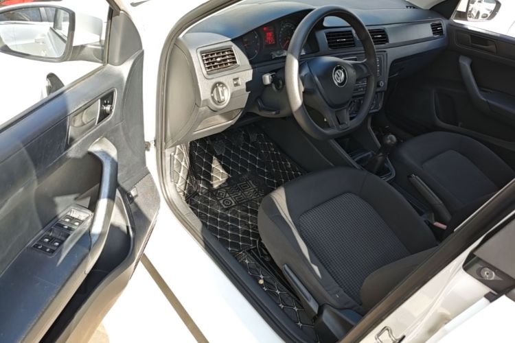 Volkswagen Santana 2019 car image #16