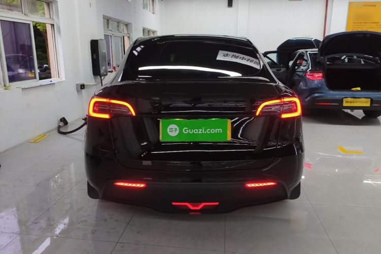 Tesla Model Y 2022 #6 Tesla Model Y 2022 car image #6