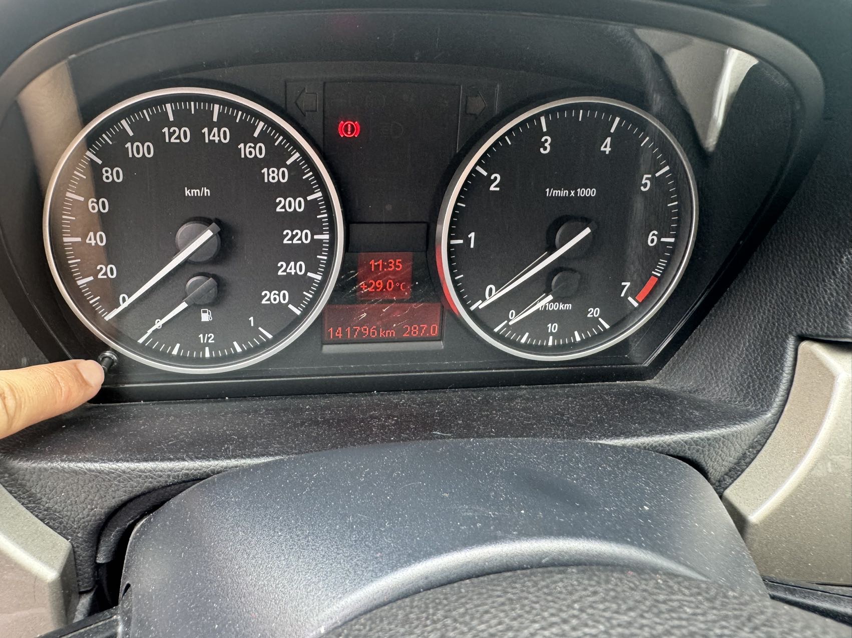 BMW 3 Series (Imported) 2011 car image #5