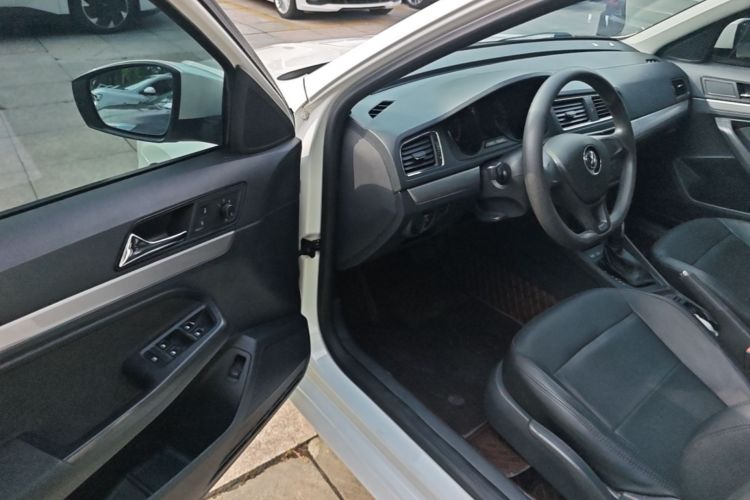 Volkswagen Lavida 2019 #16 Volkswagen Lavida 2019 car image #16