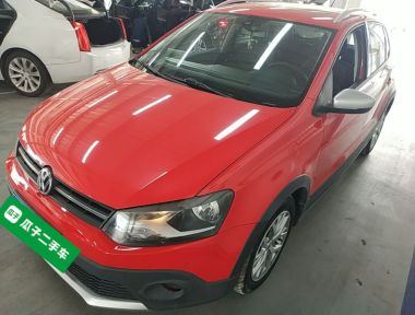 Volkswagen Polo 2015 car image 