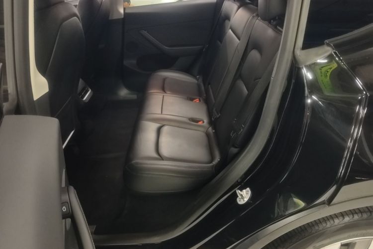 Tesla Model Y 2022 #17 Tesla Model Y 2022 car image #17