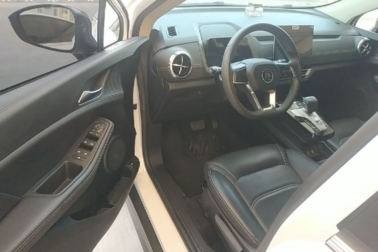 BYD Yuan New Energy 2020 car image #16