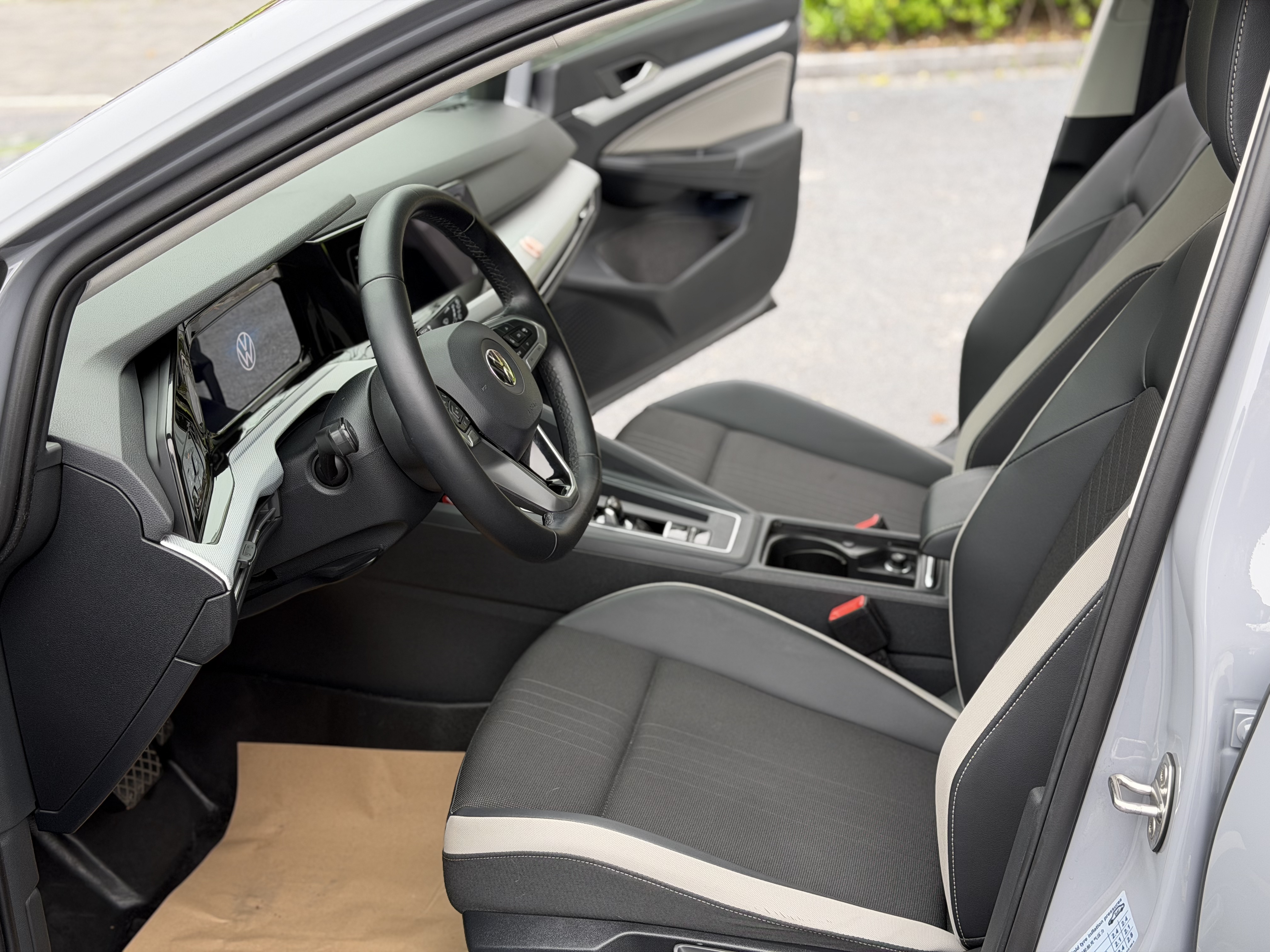 Volkswagen Golf 2021 car image #4