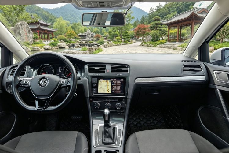 Volkswagen Golf 2019 #10 Volkswagen Golf 2019 car image #10