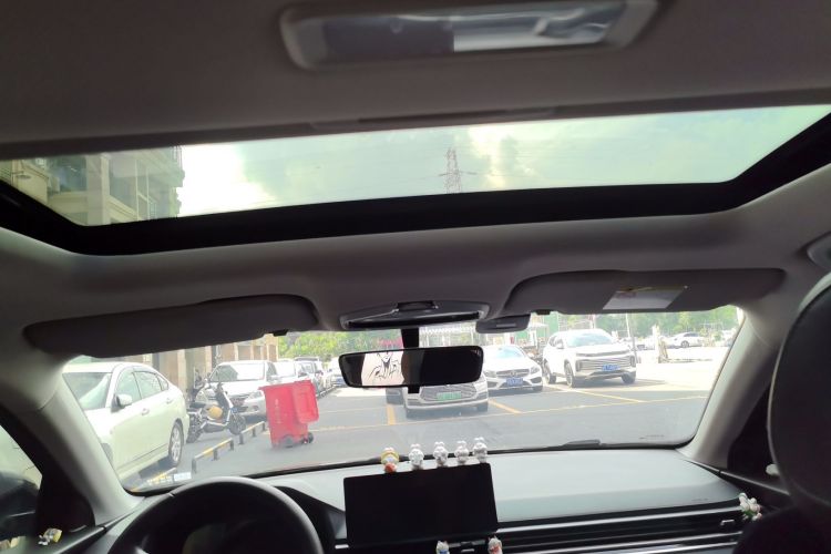 GEELY Emgrand 2022 immagine di auto #22