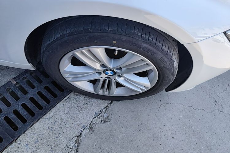 BMW 3 Series 2017 #9 BMW 3 Series 2017 car image #9